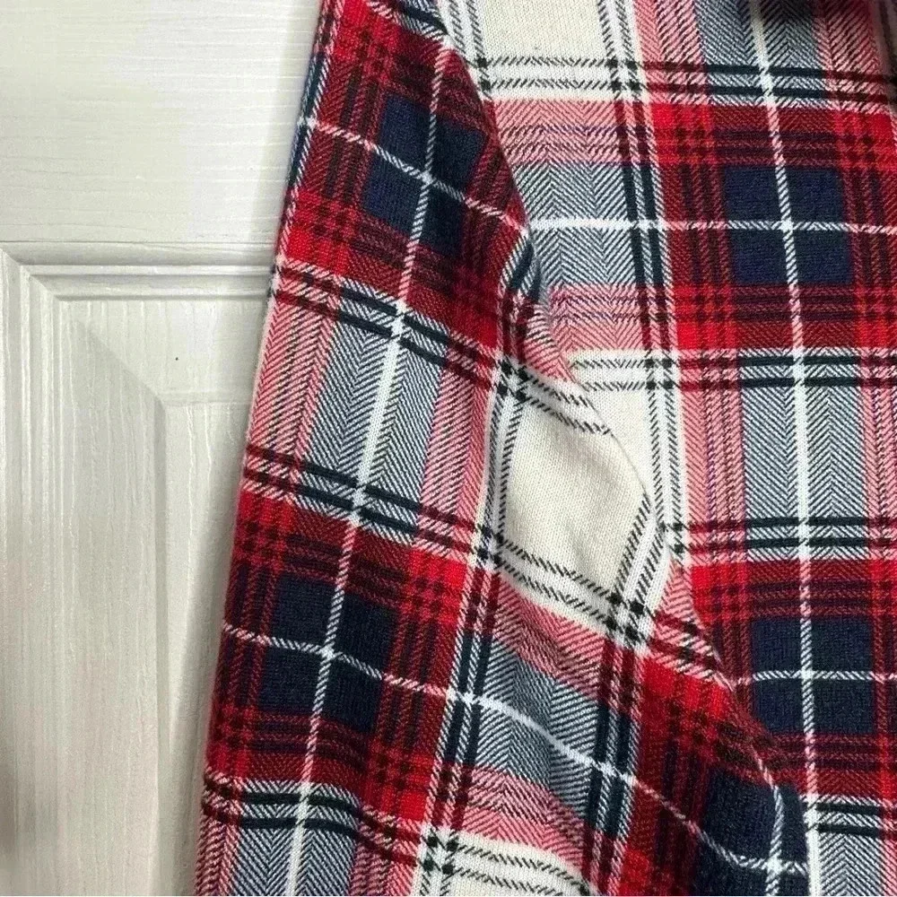 Ardene Button-Up Shirt Plaid white, Red, & Black Size Large - Picture 7 of 16